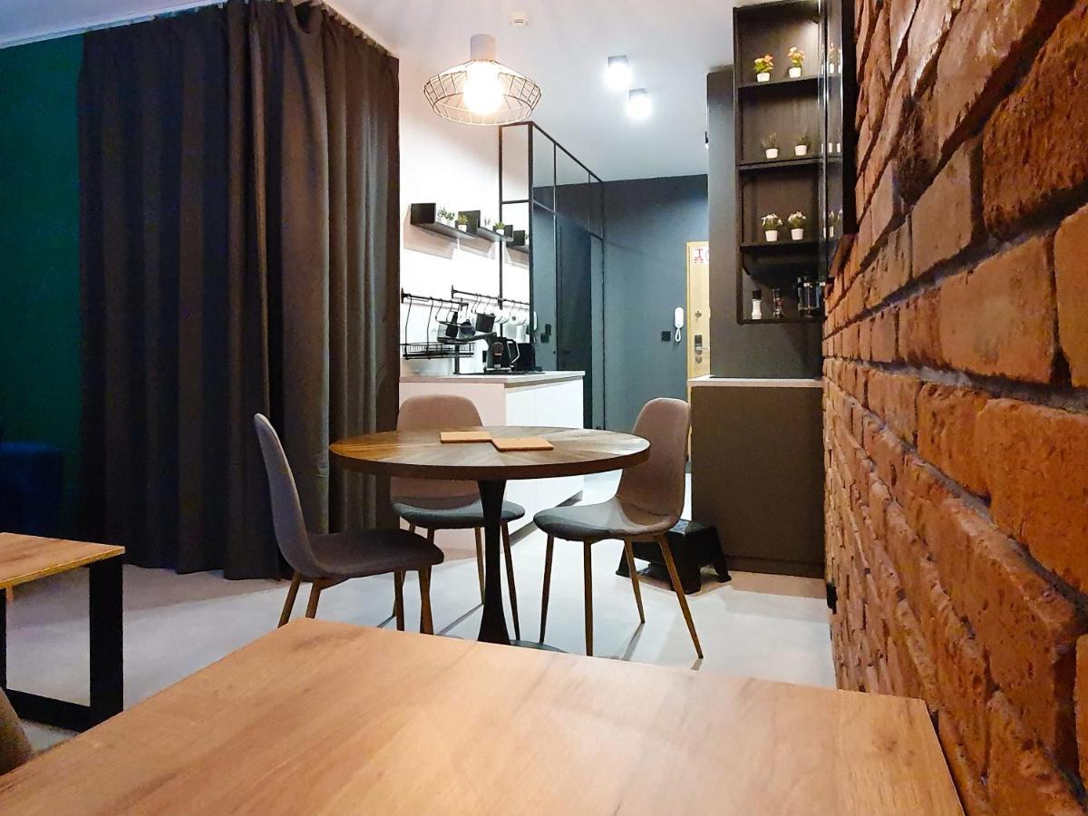 Hellogdansk Walowa With Parking By Lion Apartments Екстериор снимка