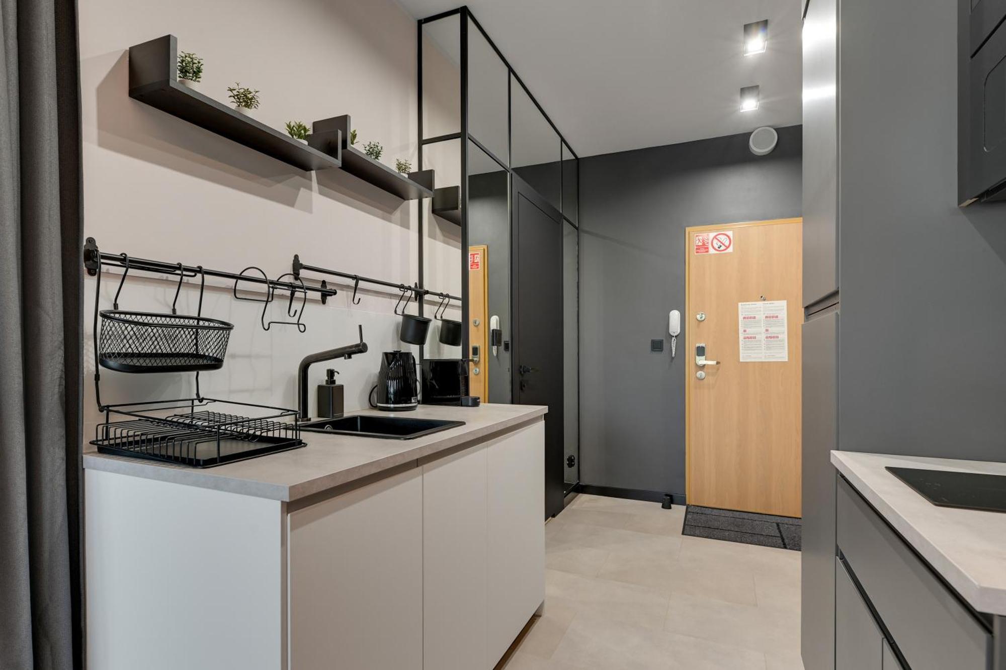 Hellogdansk Walowa With Parking By Lion Apartments Екстериор снимка